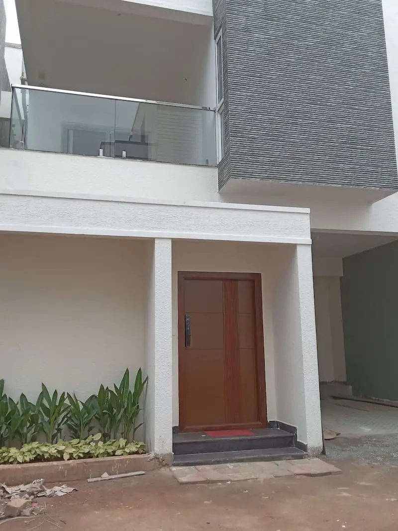 Front elevation of Lake Waters 4BHK villa in Varthur, Whitefield